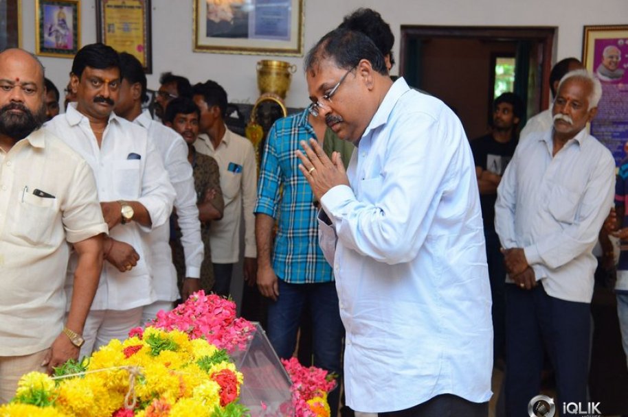 Celebrities-Pay-Homage-to-Vijaya-Nirmala-Garu